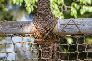 rope-tie-two-wood-together